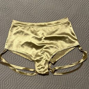 Lunalae Lure You High Waisted Garter Shorts gold size US 10